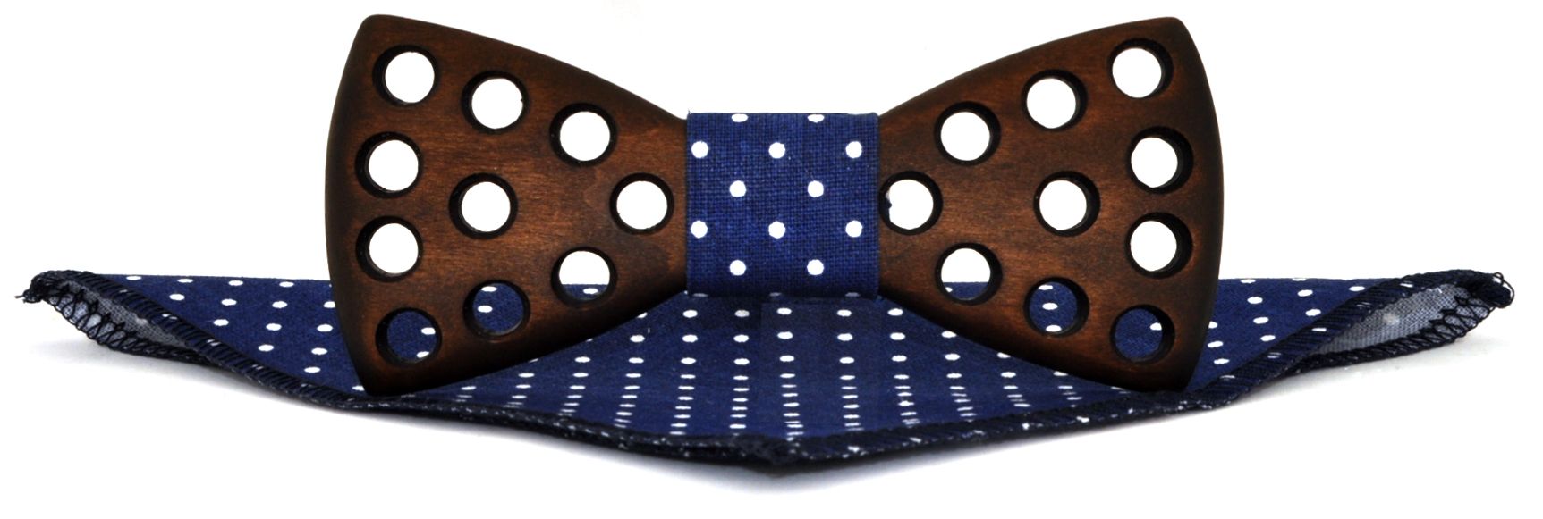 Деревянная галстук-бабочка с отверстиями с синим в горошек платком описание: Фасон - Классическая, Материал - Дерево, Цвет - Темно-коричневый, синий, Размер - 11,5 см. х 5 см., Страна производства - Россия.