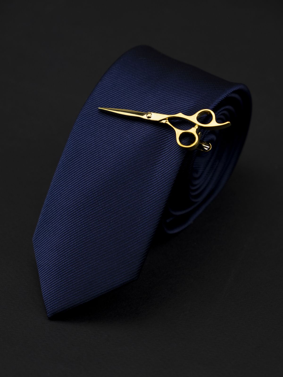 Зажим для галстука ножницы золотые  купить. Состав: Ювелирная сталь 316L, Цвет: Золотой, Габариты: 6,5 см. х 2,3 см., Вес: 12; 