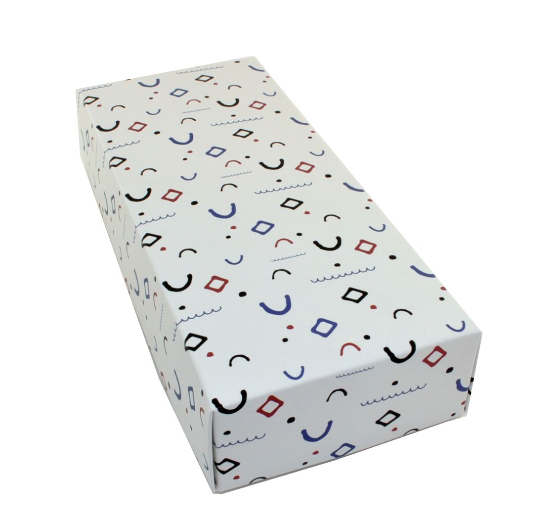 UP48 Коробка для носков белая с фигурками описание: Состав - Картон, Цвет - Белый, Размеры - ШхВхТ: 9,5 см х 22,5 см х 4,5 см, Вес - , Стоимость - 250 руб руб.;