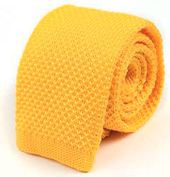 Галстук вязаный желтый описание: Фасон - Носок, Материал - Полиэстер, Цвет - Желтый, Размер - 5,5 см х 149 см, Страна производства - Бангладеш.