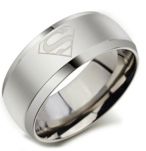 MK05 Мужское кольцо с знаком Супермен только в 2beMan.ru
