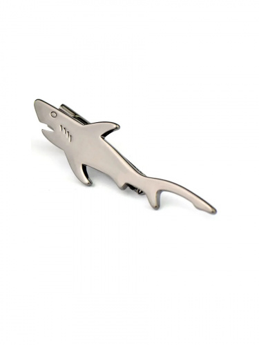Зажим для галстука Акула Светло- серый купить. Состав: Ювелирная сталь 316L, Цвет: Серебристый, Габариты: 65 мм х 20 мм, Вес: ; 