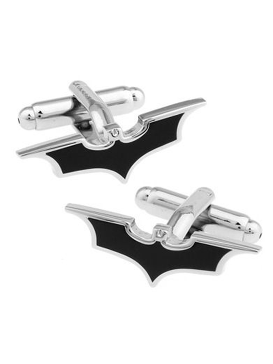 Запонки Бэтмен Запонки Бэтмен, Материал: Ювелирная сталь 316L Покрытие - эмаль, Цвет: Черный, Размеры: 26 мм х 8 мм, общая длина 21 мм, ножка 18 мм, вес: 13 гр., подарочная упаковка бесплатно.